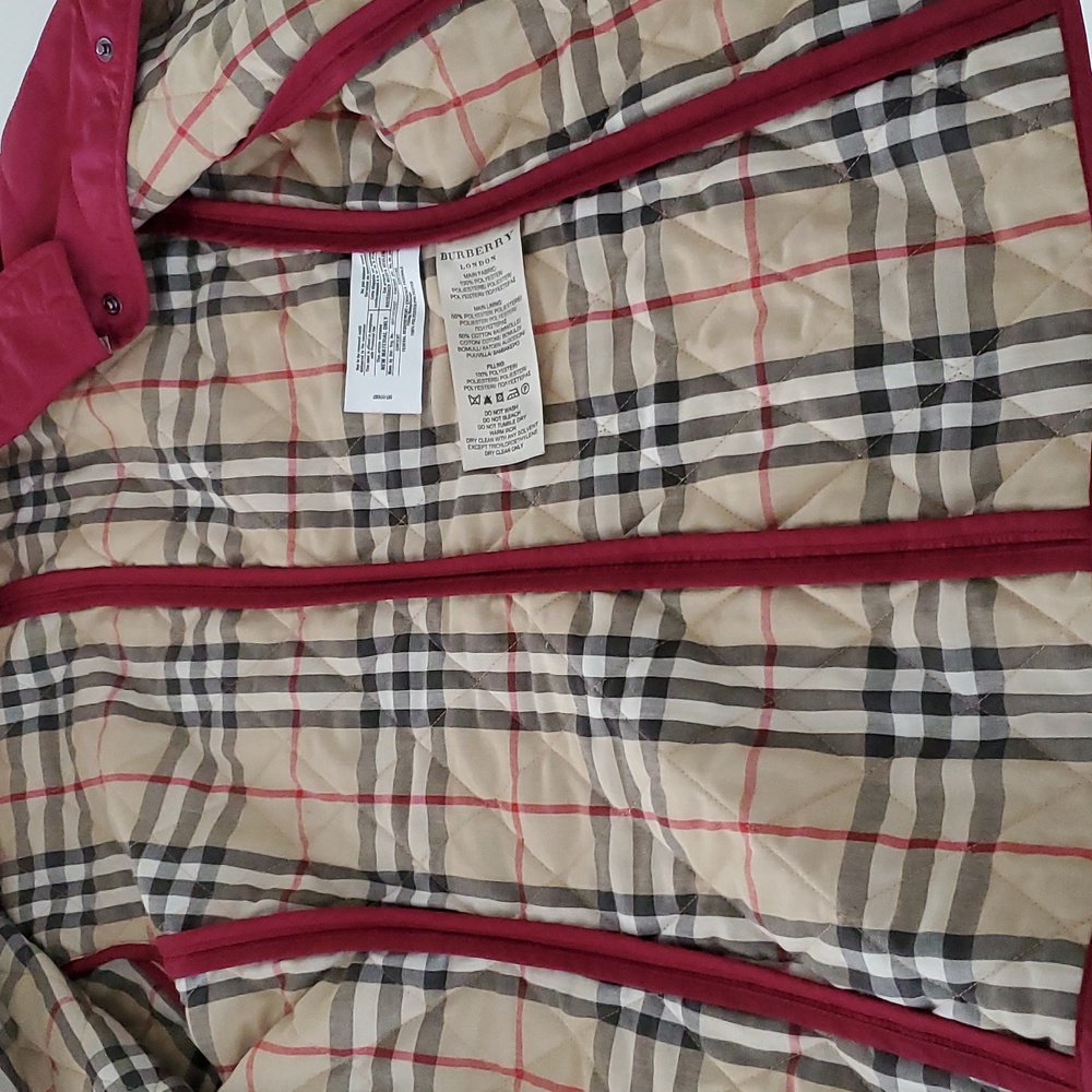 Burberry Quilted Jacket in Dark Fuchsia - Picture 10 of 11